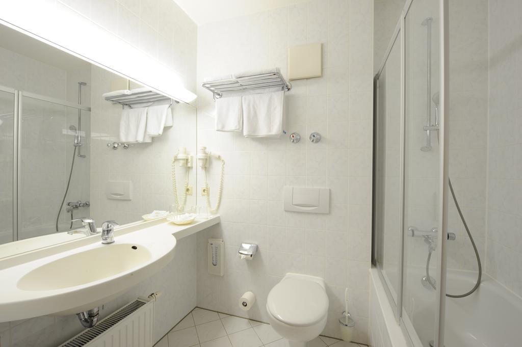 Poinger Hof Hotel Poing